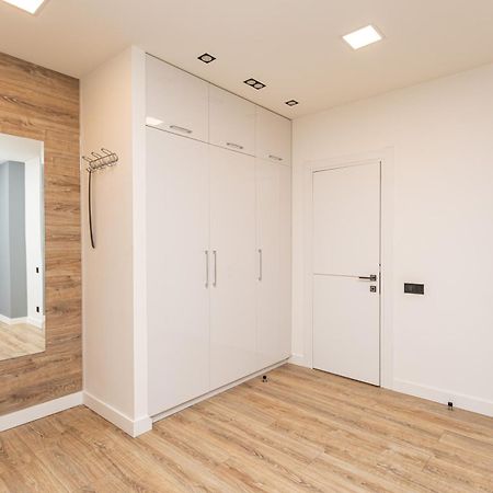 Petrovdom 190-199-216 In Spacious Apartments At Rc New York Concept House Kyiv Exterior photo