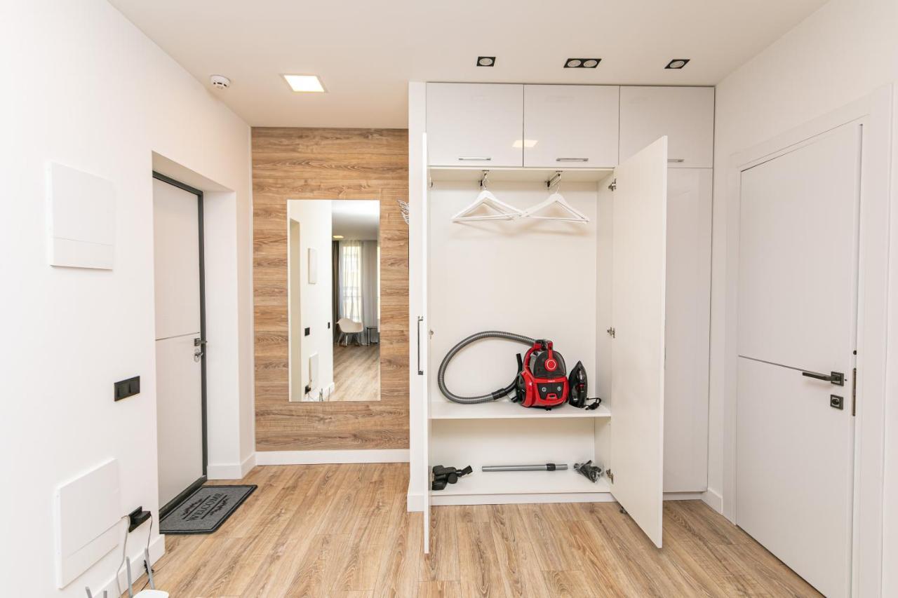 Petrovdom 190-199-216 In Spacious Apartments At Rc New York Concept House Kyiv Exterior photo