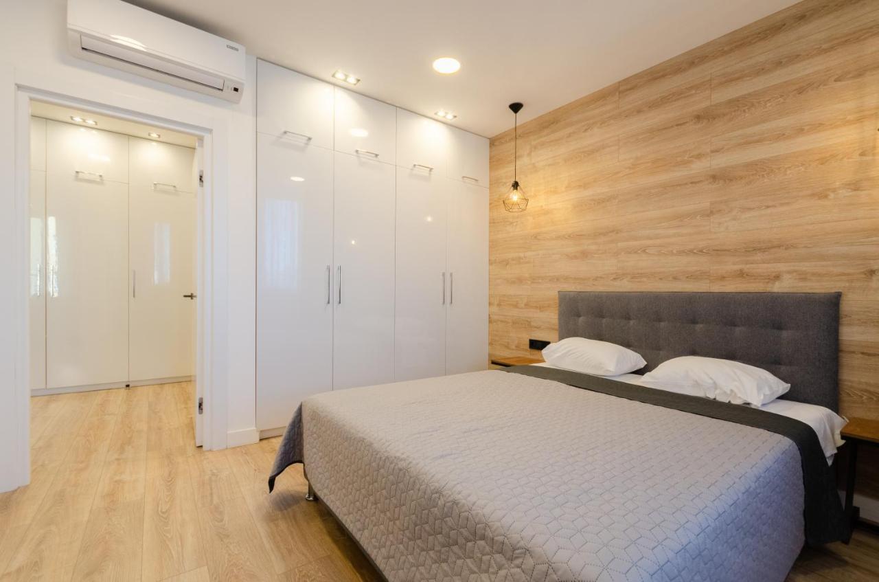 Petrovdom 190-199-216 In Spacious Apartments At Rc New York Concept House Kyiv Exterior photo